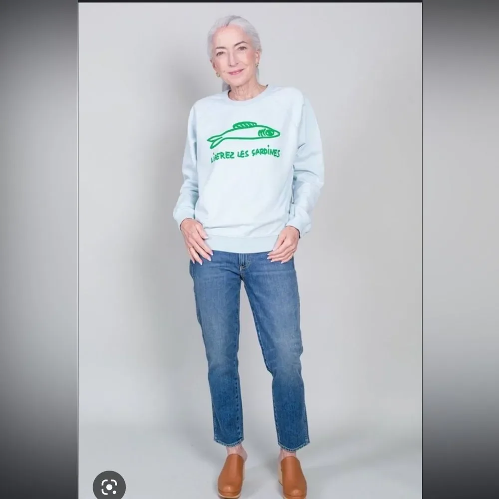 Clare V Liberez Les Sardines blue sweatshirt green writing - Picture 2 of 7